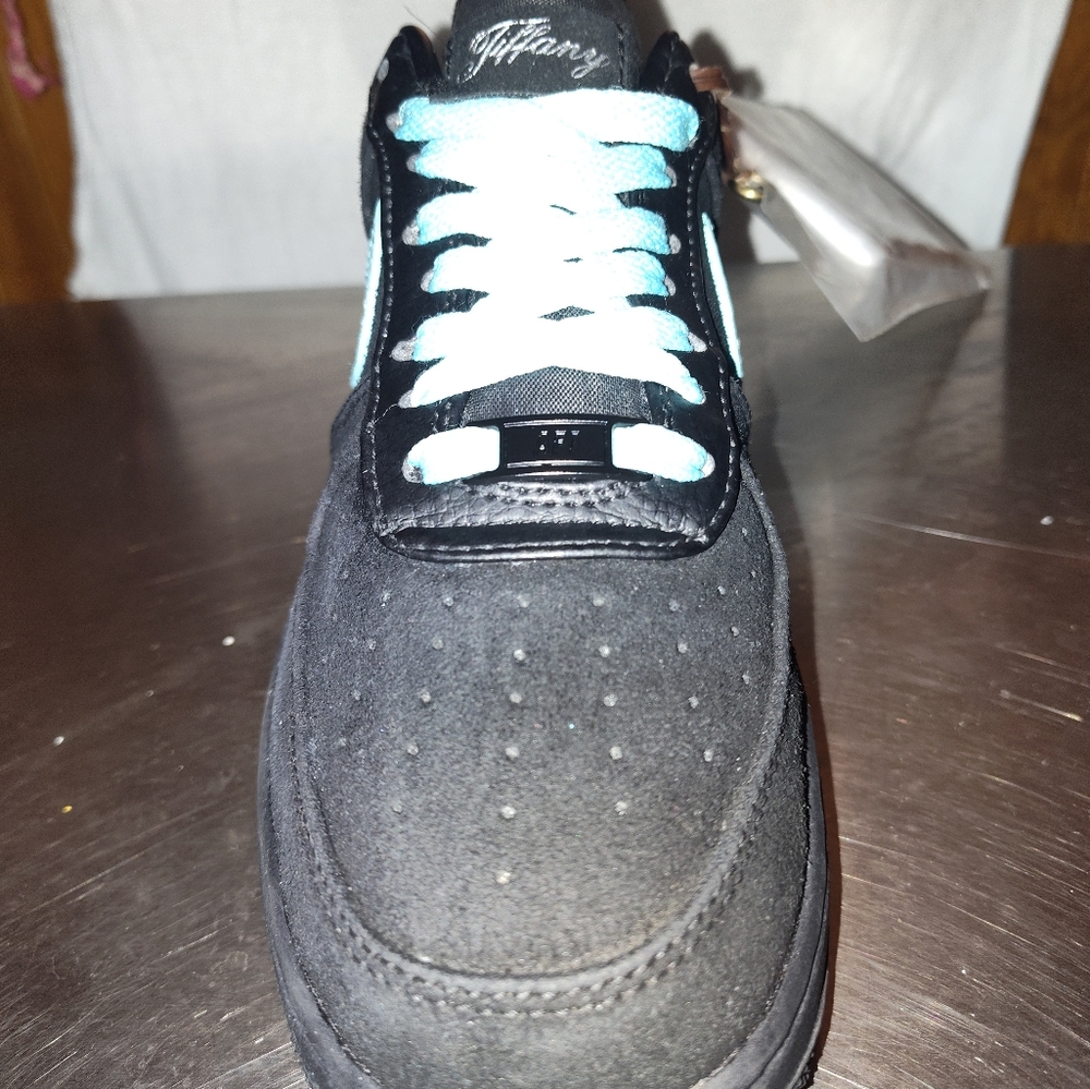 2022 Tiffany and company Nike Air Force 1 (refurbished)